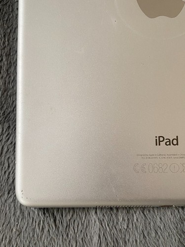 Apple Ipad 1st Generation White A1475 No Power - Picture 13 of 23