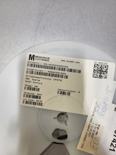 20MHz SMD Crystal Oscillators - 53 Units, No Packaging - Photo 2/3