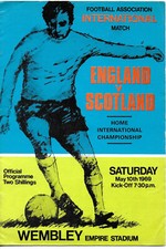ENGLAND V SCOTLAND 10 MAY 1969 4-1 HOME WIN - 4 GOALS FROM WEST HAM! VGC