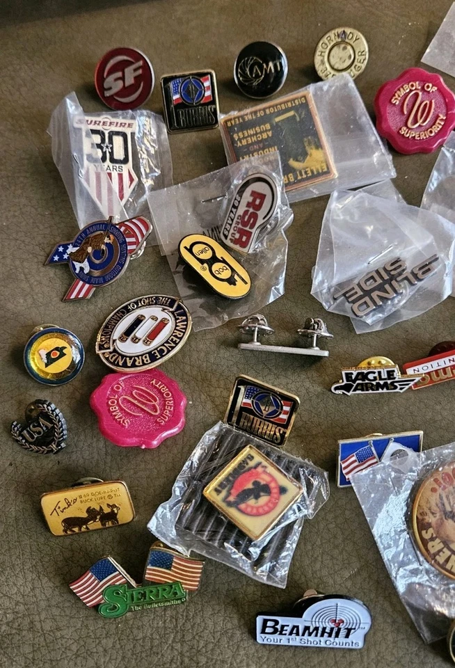 65 Mix Pin Lot Gun Firearms Shooting Hunting Lapel Pins Hat Pinback Shot Show - Image 2 of 4