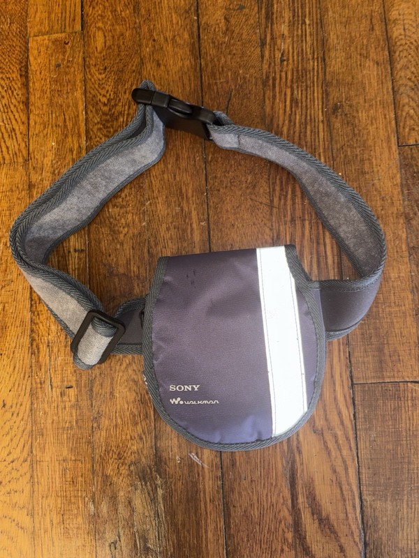 Vintage Sony Walkman MP3 Player Nylon Pouch/Sleeve Case Gray With Belt Clip 
