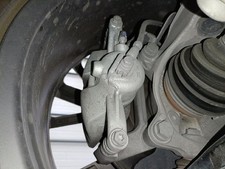bremssättel vorne rechts AUDI Q3 SPORTBACK F3N 35 TDI recrp2643666
