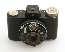 Dr. August Nagel Camerawerk Stuttgart Nagel Ranca 3x4 cm camera with 4.5/5 cm