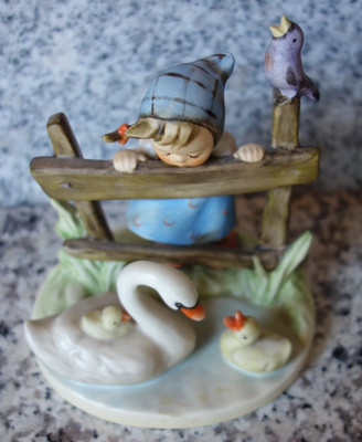 original Goebel Hummel Figur Hum 344 ''Schwanenteich * Feathered Friends'' FM 6