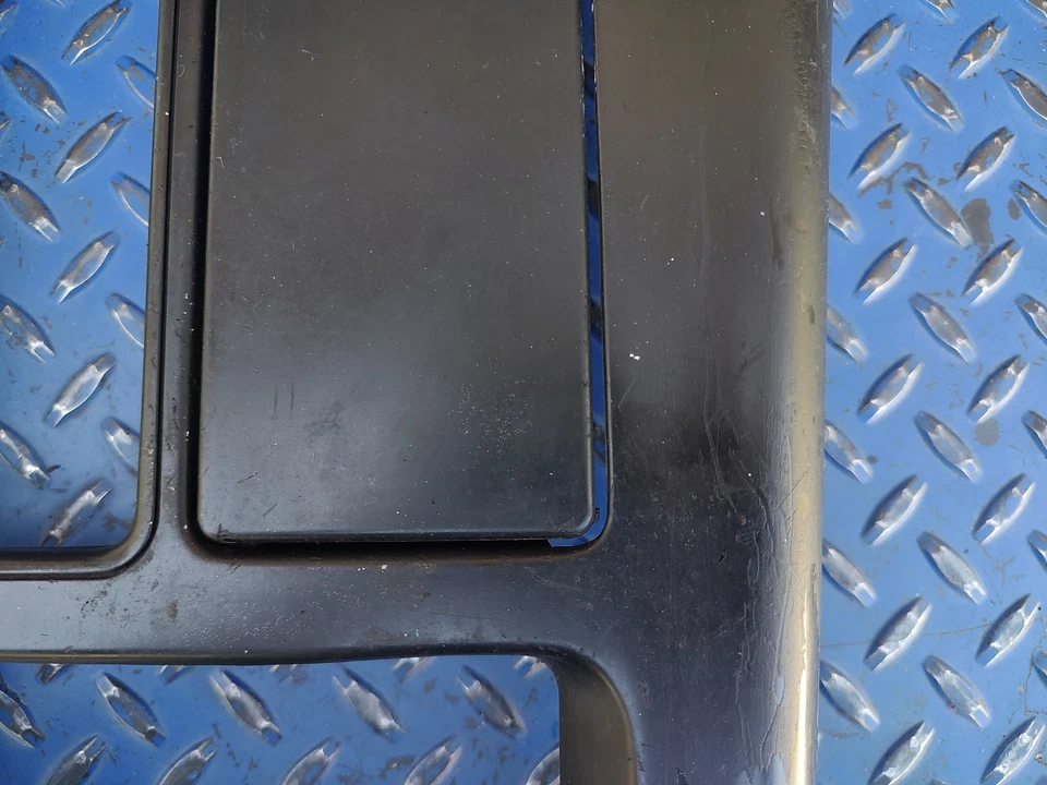 Chevrolet Corvette C4 1991-1996 consola central bisel de cambio transmisión manual Foto 4 de 4