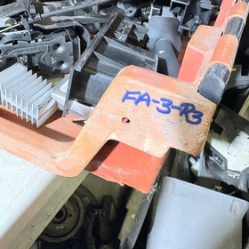 MERCEDES VITO 108 CDI 2002 STEEL WHEEL CENTRE CAP 6384010325