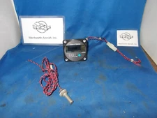 DAVTRON M-303 VOLT/OAT