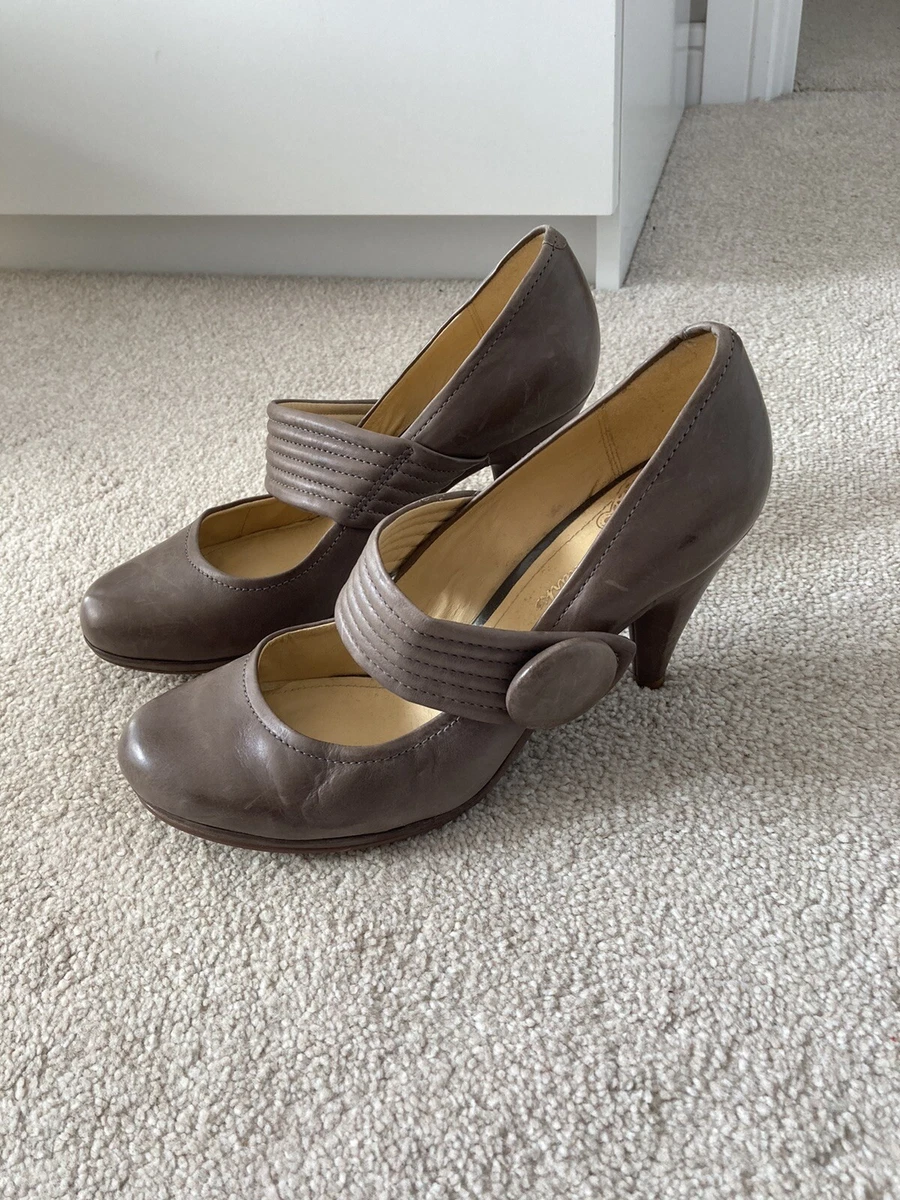 Clarks 2024 grey heels