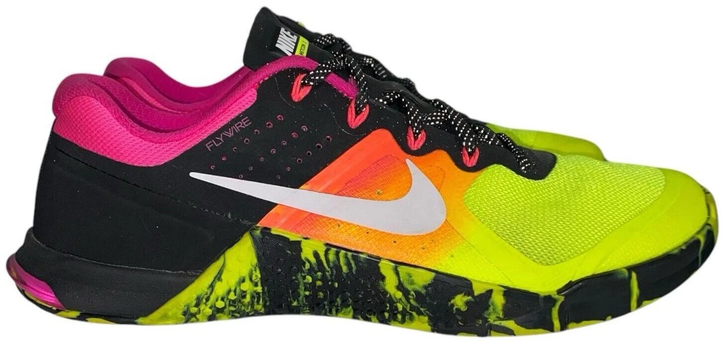 Nike Metcon 1 Mens Training Shoes Volt Black White 704688-710 NEW Size 12 The Nike Metcon 1 OG Black White Volt Releases December 2024 main image 3