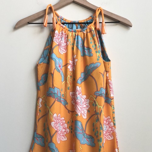 NEU Gretchen Scott Neckholder-Kleid mit Quasten zum Binden Größe XS Mystic Garden orange - Bild 11 von 12