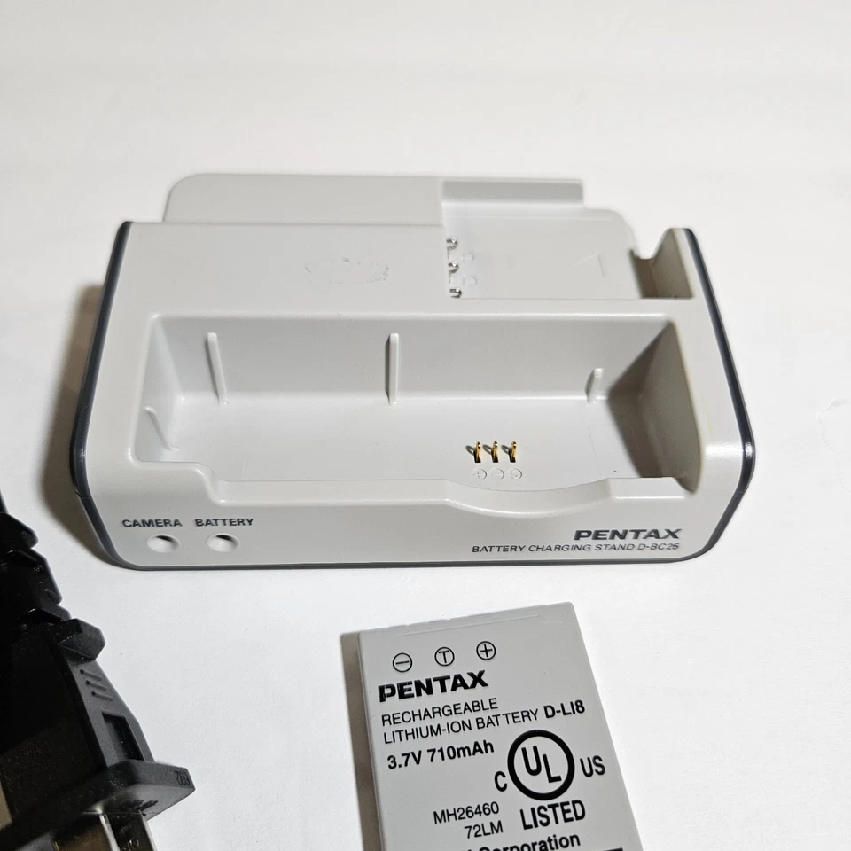 Soporte de carga de batería Pentax D-BC25 para cable Optio S5i y batería incluidos USADO Foto 2 de 4
