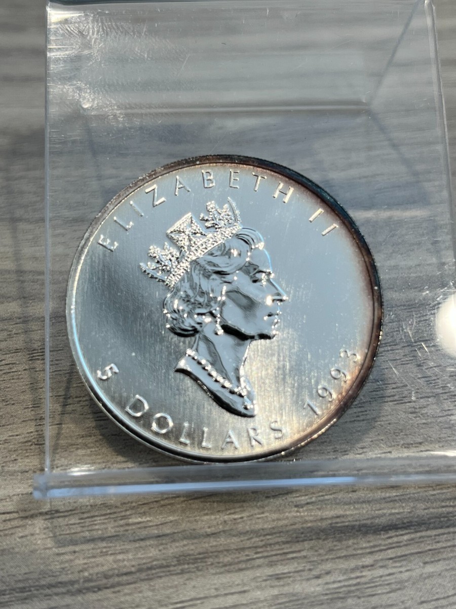 1993 Canada Queen Elizabeth 1 oz Silver Maple Leaf $5 Coin w