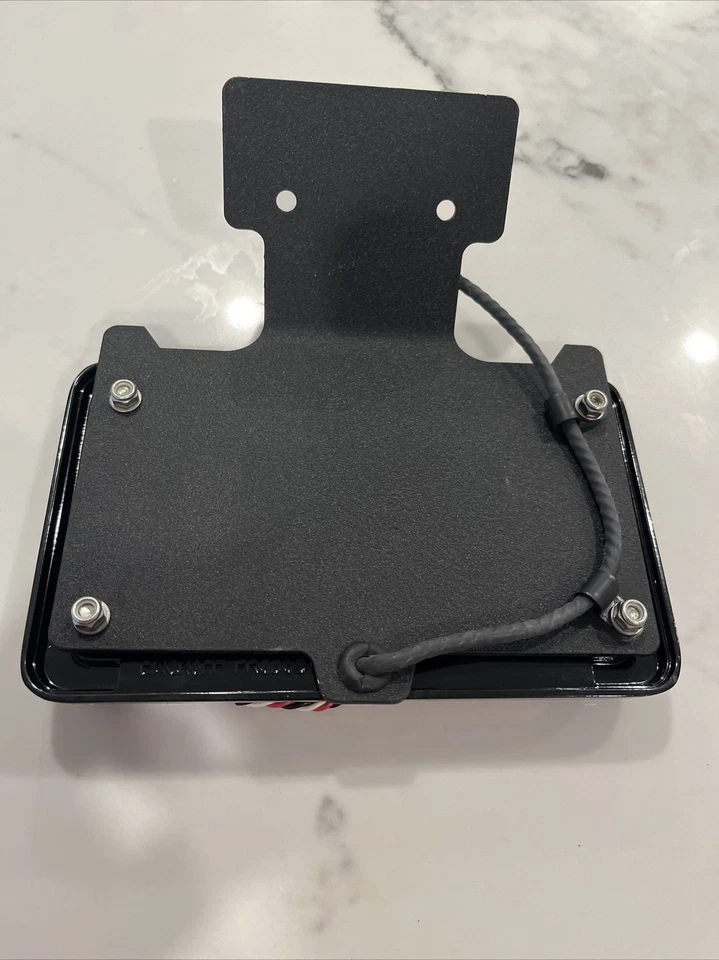 Luz de freno trasera marco matrícula LED cromada Backoff Products Harley GSXR CBR Foto 3 de 4