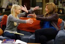 Mom CBS TV Series: DVD all Seasons!