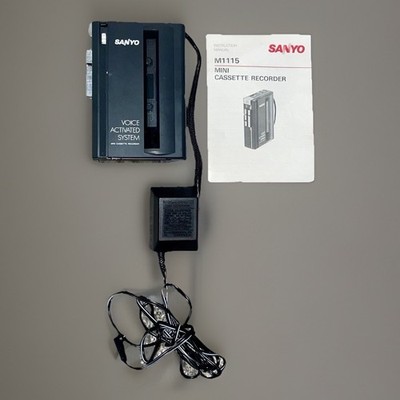 Sanyo M1115 Voice Activated Mini Cassette Tape Recorder PRISTINE W Adapter