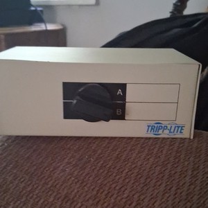 Tripp Lite 2-Port VGA to VGA KVM Switch Box Manual A/B Selector Beige