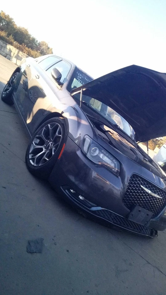 2015 Chrysler 300 Right Fender Grey OEM Used 553063 105K Miles - Image 4 of 4