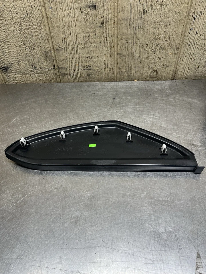 Dodge Ram 2500 350 2013-2018 panel de fusibles cubierta lateral derecha negro OEM Foto 3 de 4