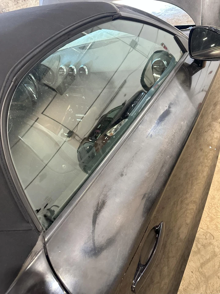 Used Front Right Door Assembly Front fits: 2008 Audi TT R. Conv Front Right Grad Foto 4 de 4