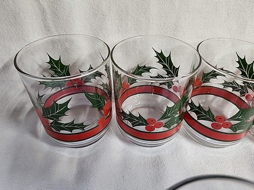 9 Vtg Libbey Christmas Holly Berries 14 oz Double Old Fashioned Glass S&P Shaker - Picture 4 of 11