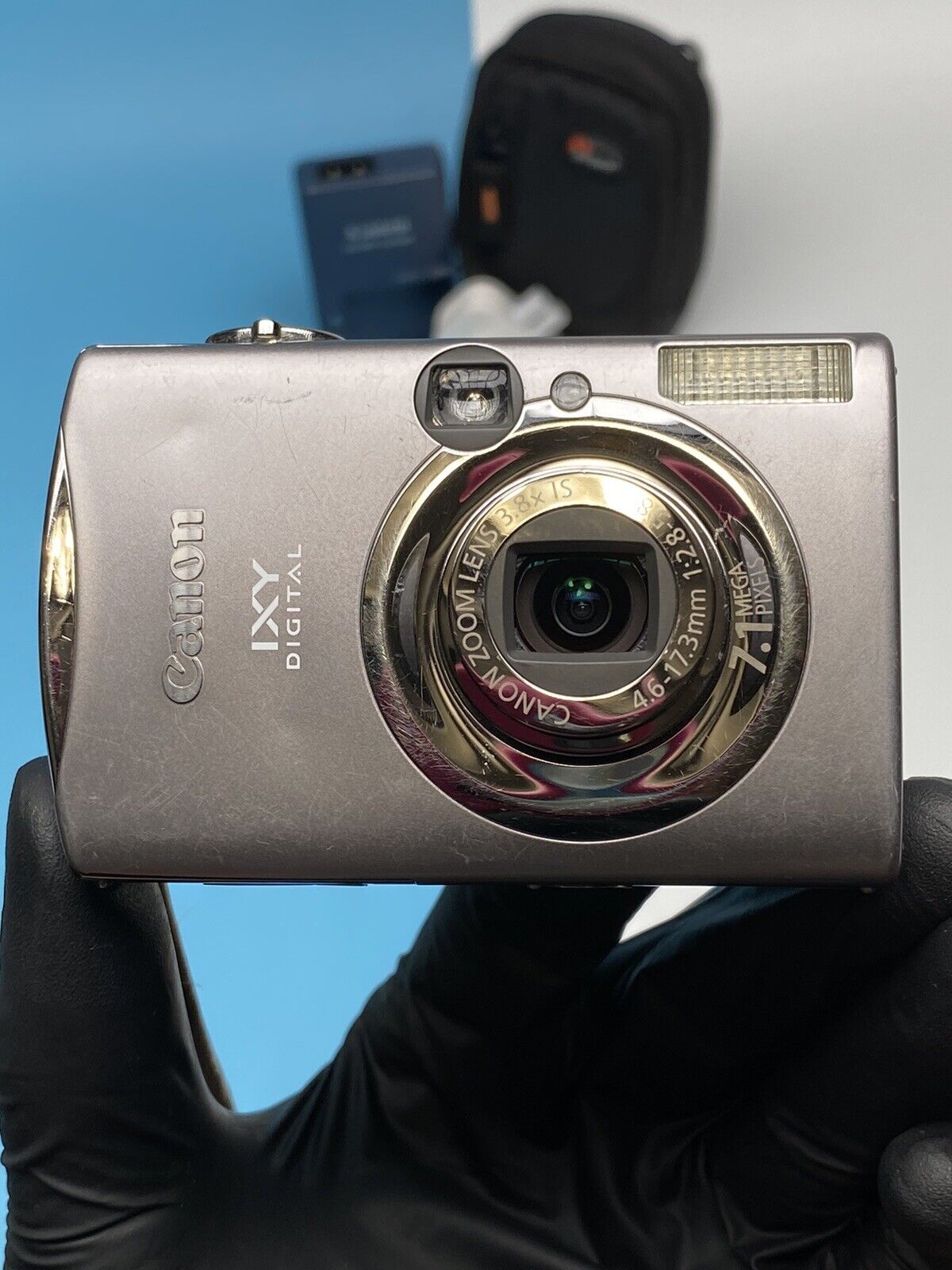 Canon IXY Digital 900 IS 7.1 MP Digital Camera - Silver