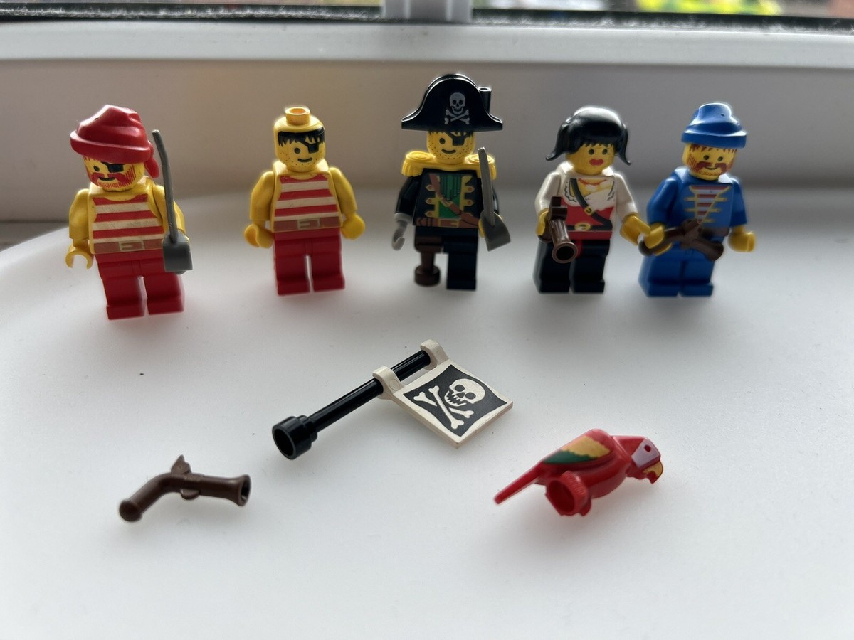 Lego Vintage Pirate Minifigures Bundle Pirates, Parrot