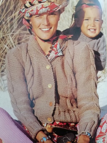 KNIT ONE - Patterns for Every Age and Occasion - Angela King - Picture 5 of 23