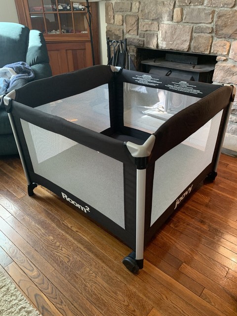 joovy room2 pack and play