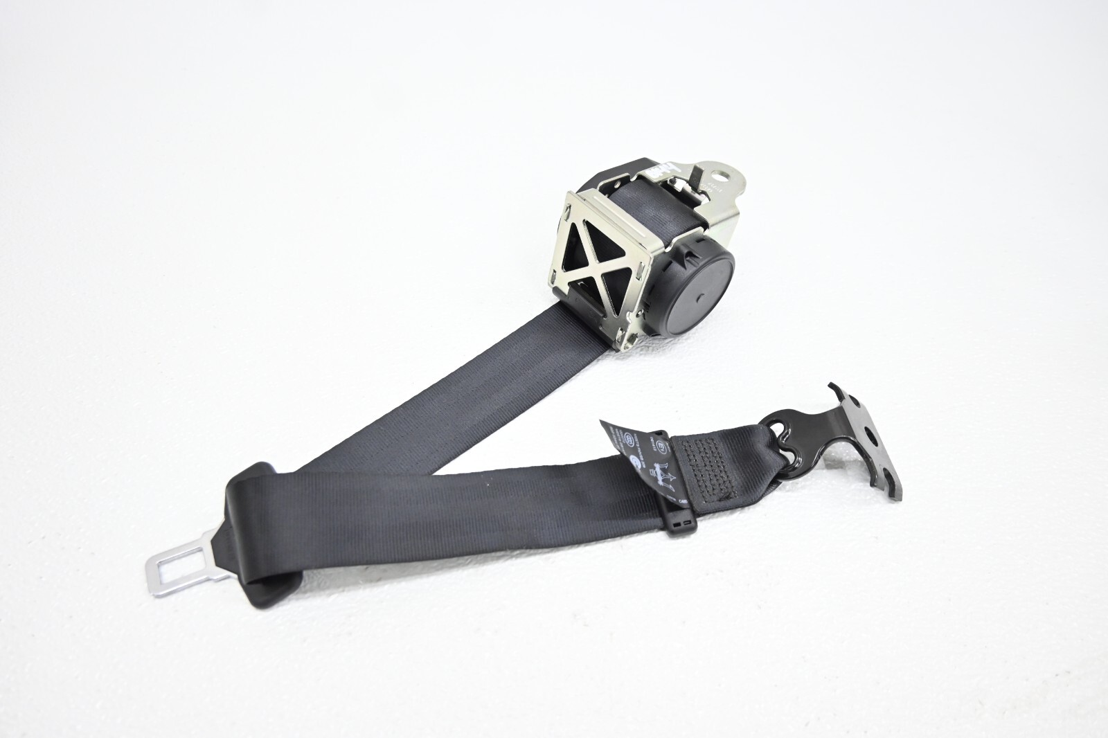 ⭐ 14-21 Maserati Quattroporte Rear Center Middle Upper Seat Belt Retractor Oem