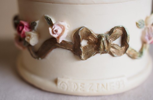 2 Vint Dezine Hand Painted Trinket Boxes, Victorian Style, Ribbons, Bows, Flower - Picture 12 of 15