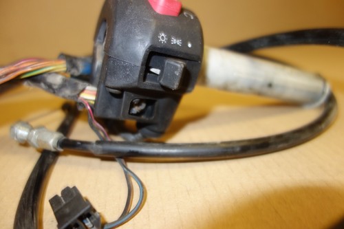 Suzuki Gsxr gsxr1000 1000 K1 K2 throttle grip run off switch damaged - Picture 3 of 7