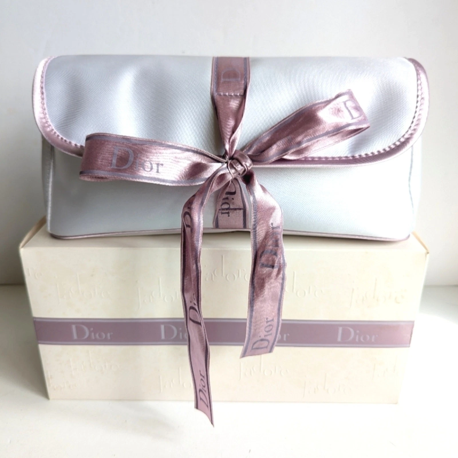 Christian DIOR sac de voyage satin sac à main cosmétiques trousse de maquillage logo CD vintage HTF