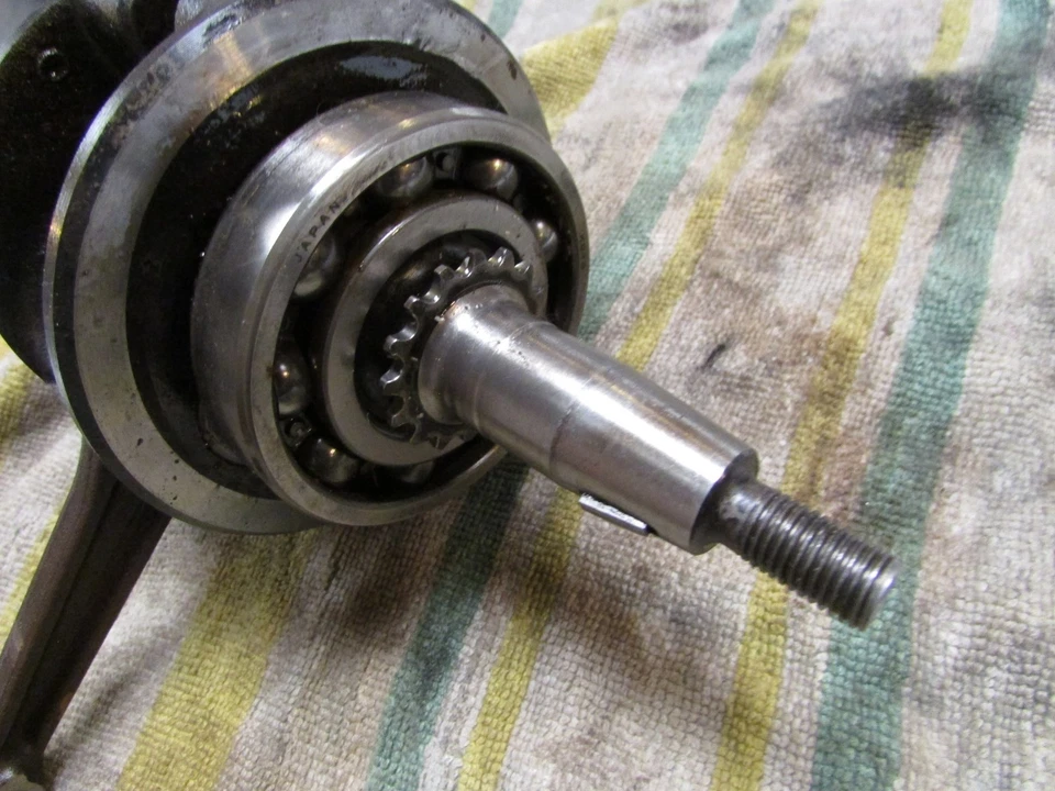 1985 Suzuki DR 100 DR100 Crank Shaft - Image 2 of 4