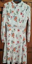A Ivory Floral Print Dress by Boohoo Size 10