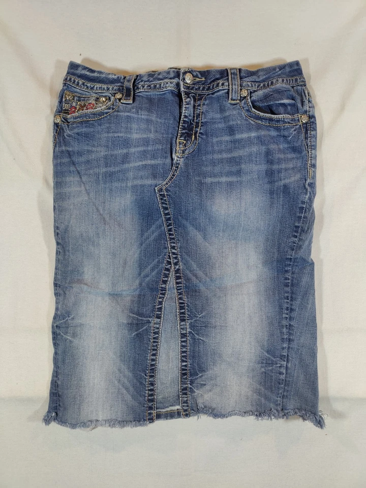 Falda para mujer Miss Me 32 dobladillo crudo envejecido adornado denim azul Foto 3 de 4