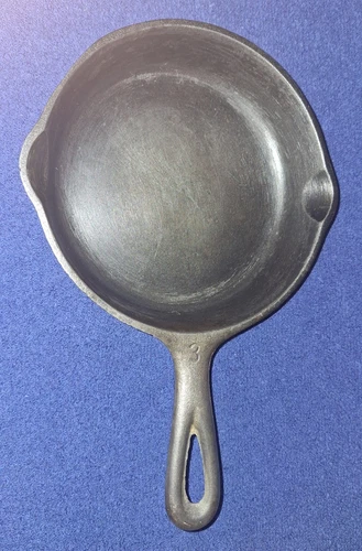 Vintage Wagner Ware Sidney  1053B #3 Cast Iron Skillet