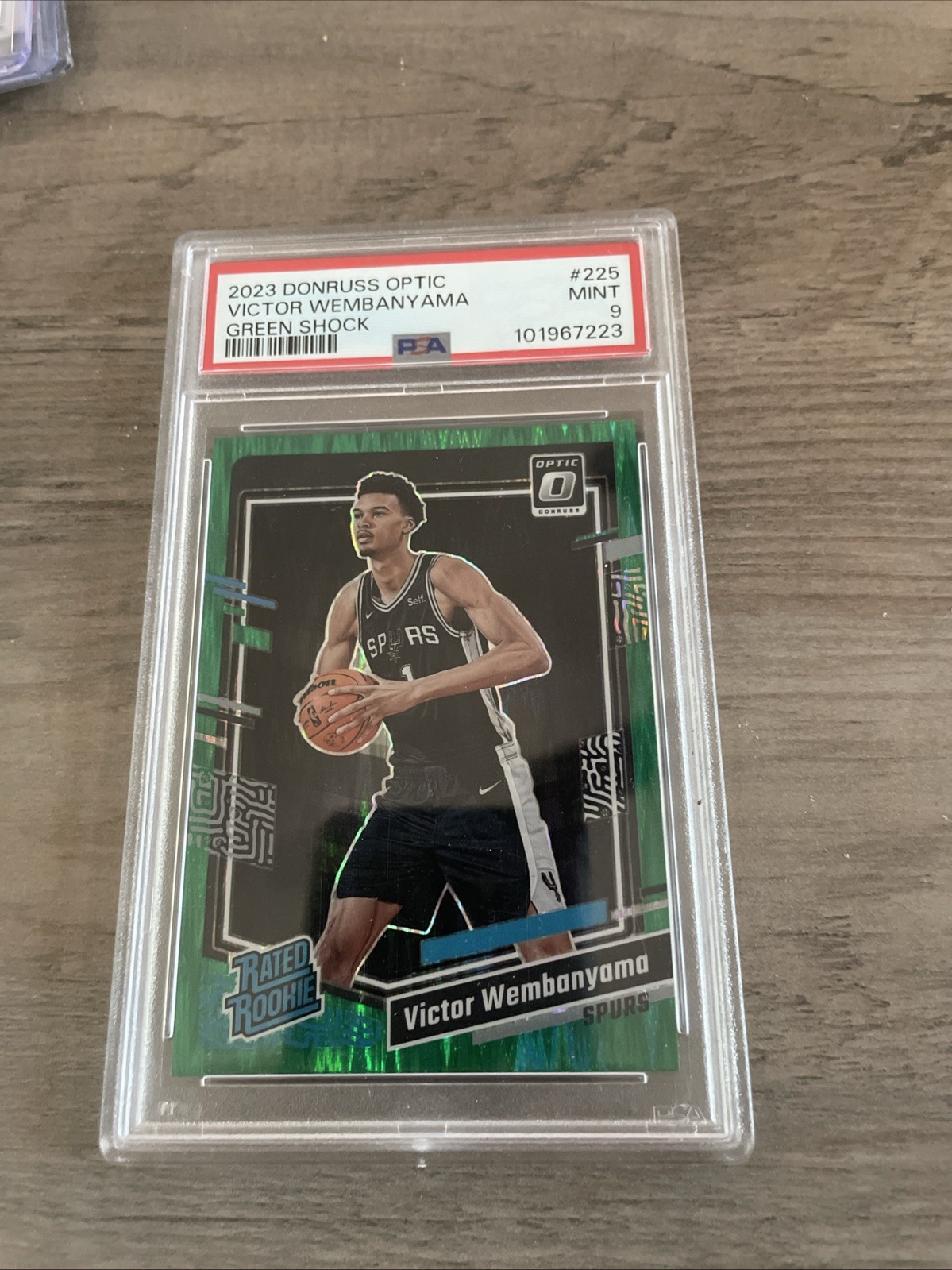 2023-24 Donruss Optic - Rated Rookie Victor Wembanyama #225 Green Shock Prizm RC