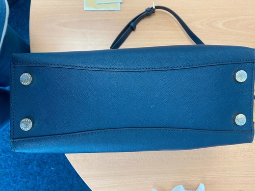 Michael Kors Original Navy Shoulder Bag - Picture 5 of 6