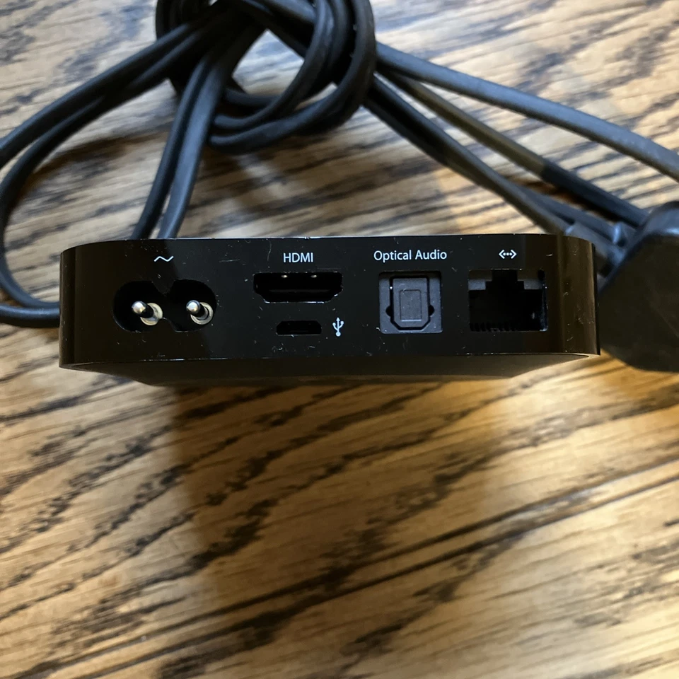 Apple TV 3rd Generation HD Media Streamer A1427 - Image 4 of 4