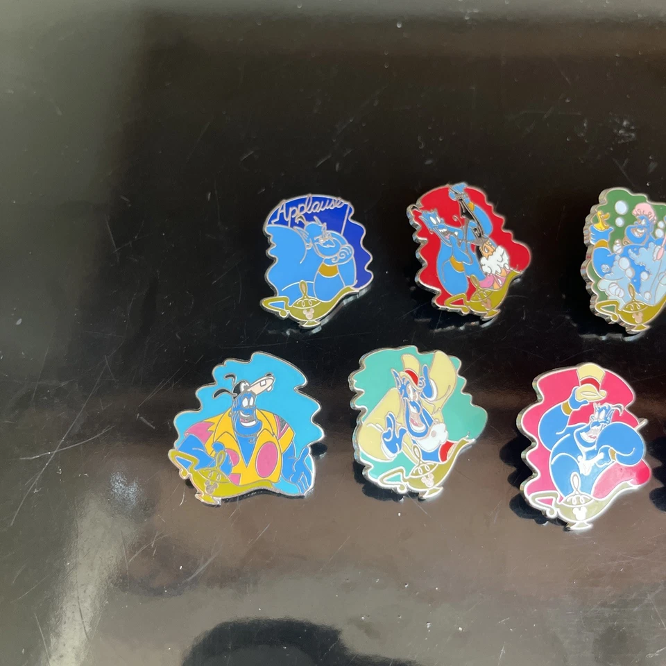 Juego completo de prendedores ocultos de Mickey Disney Genie de Aladdin 2015 Foto 2 de 4