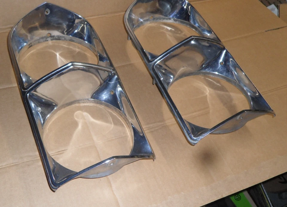 1967 67 凯迪拉克 Deville Fleetwood 加莱车头灯前照灯挡板门 X 2 — 第 3/4 张图片