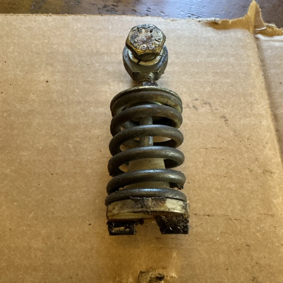 OEM BMW E30 Clutch Pedal Assembly Box Return Compression Spring 1151990 - Image 4 of 4