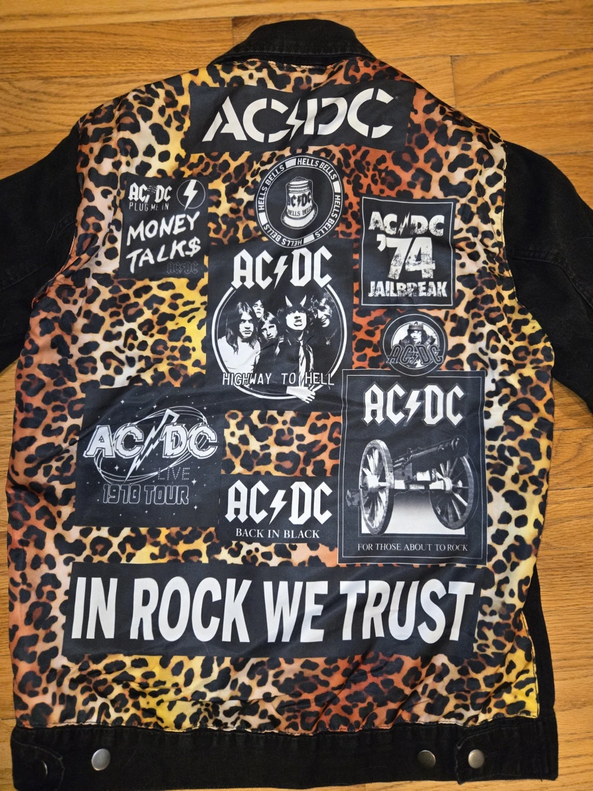 AC/DC Black Denim Leopard Print Album Titles Trucker Jacket Medium - product detail image 3
