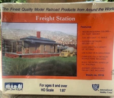 IHC 3510 HO Scale Freight Station Model Railroad Building Kit NIB Sealed