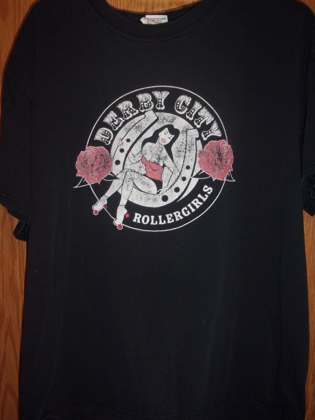 ALTRA T shirt DERBY CITY ROLLERLS LOUISVILLE'S other DERBY nera L