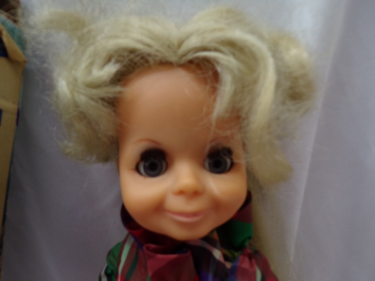 Vintage Ideal Look Around Velvet Doll In Original Box Crissy