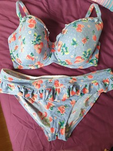 36G Bikini Top Size 16 Bottoms Briefs Set DEBENHAMS gorgeous padded Frill retro | eBay