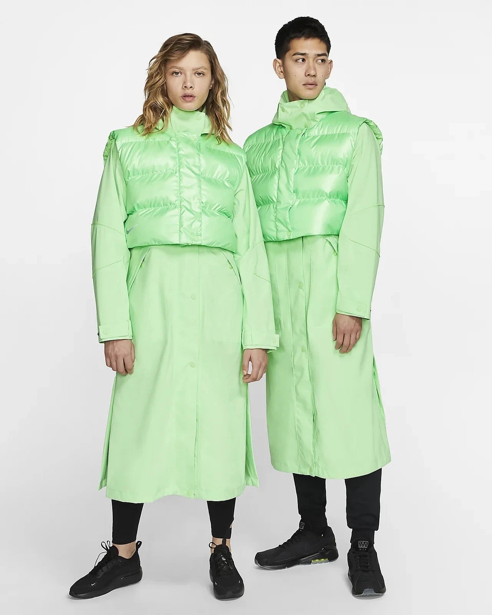 Nike sportswear city store ready hooded jacket