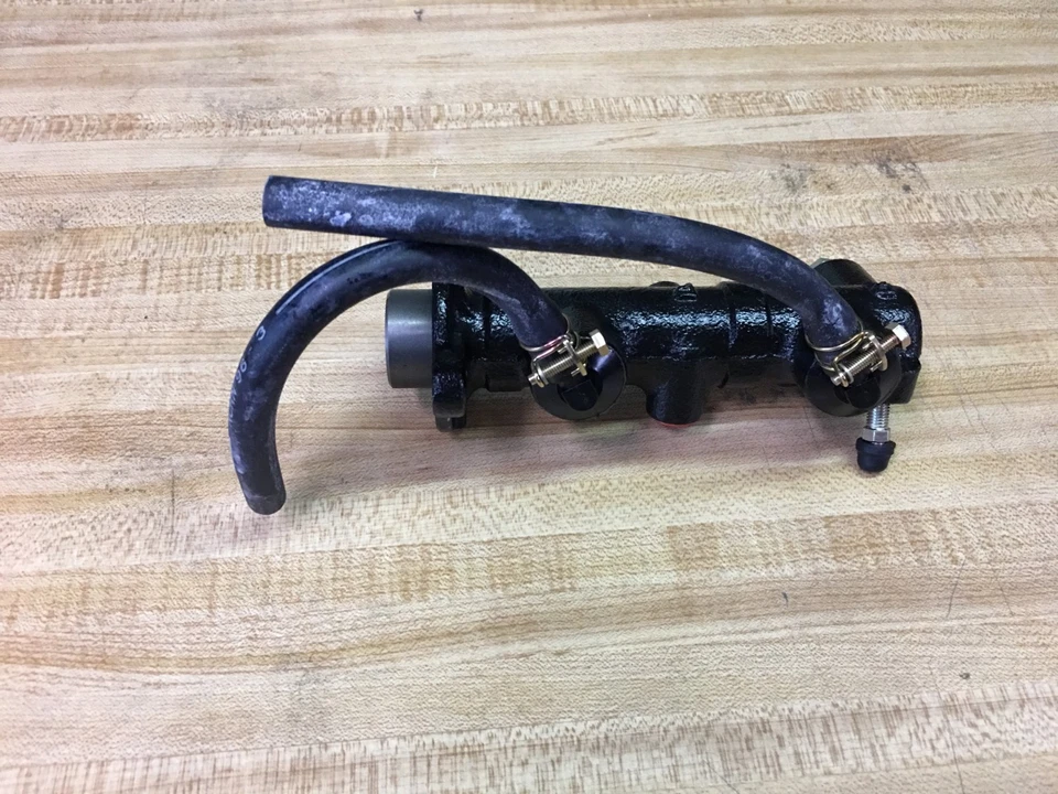 Cilindro maestro de freno MIYACO GA0243990 (BENDIX 11950/ 25-01103) MAZDA 626 81-82 Foto 3 de 4