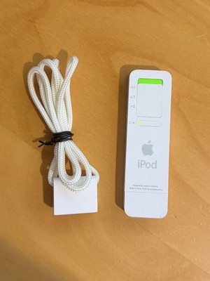 Apple iPod Shuffle 1st Gen 1GB White – Working – Restored